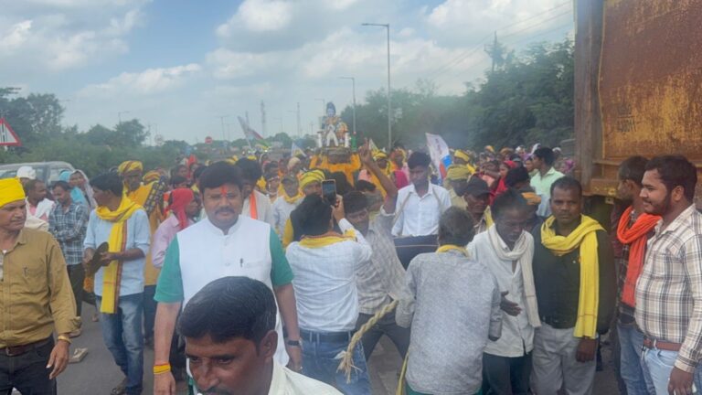 -डॉ. जय प्रकाश यादव के साथ सरगांव में गौरा गौरी विसर्जनः परंपरा, आस्था और गांव की एकता का अद्भुत संगम-