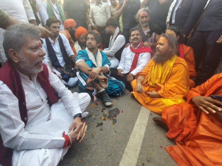 राष्ट्रीय जागरण की ध्वजा: विजय शर्मा संग बागेश्वर धाम में सनातन की पुकार