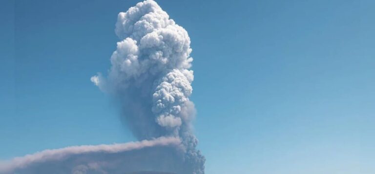 इथियोपिया के ज्वालामुखी से उठे राख के बादल दिल्ली तक पहुंचे: DGCA ने एयरलाइंस को किया अलर्ट