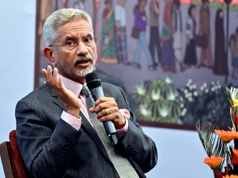 विदेश मंत्री एस. जयशंकर ने आज चेन्नई में आयोजित एक कार्यक्रम में भारत की रक्षा नीति को लेकर बड़ा बयान दिया