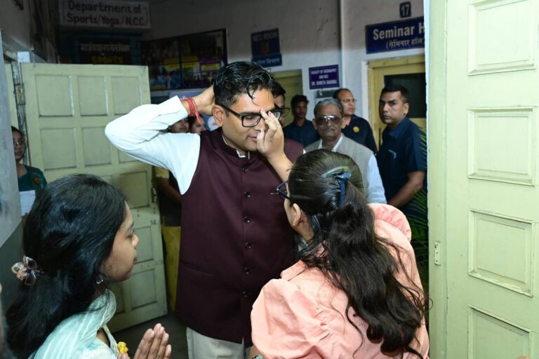 2047 तक विकसित भारत: छग वित्त मंत्री ने महंत लक्ष्मीनारायण दास कॉलेज में की शुरुआत