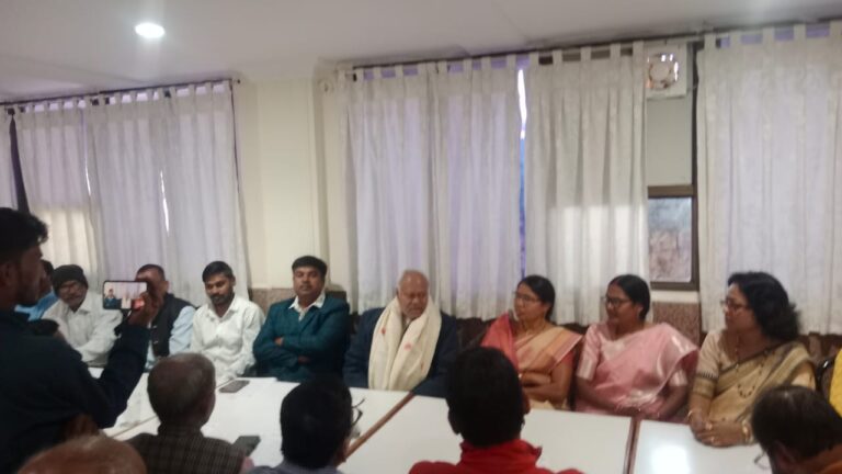 छत्तीसगढ़ आदिवासी विकाश परिषद के दुर्ग जिला अध्यक्ष पद पर चंद्रभान ठाकुर को नियुक्त किया गया