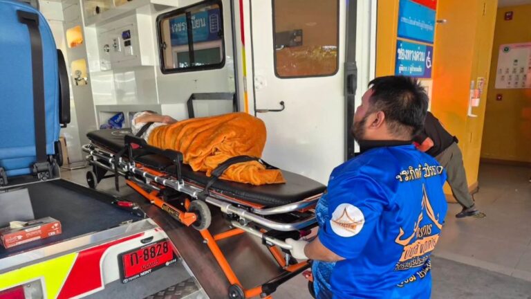 थाईलैंड में एक 65 वर्षीय महिला, जिसे डॉक्टरों ने मृत घोषित कर दिया था, अपने ही अंतिम संस्कार के दौरान ताबूत के अंदर हिलती-डुलती पाई गई