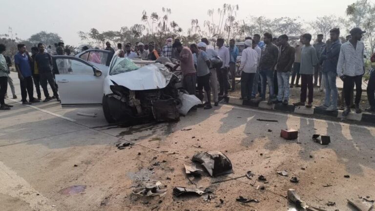 धमतरी में भयानक सड़क हादसा: 3 CRPF जवान और 1 नागरिक की मौत, 1 घायल