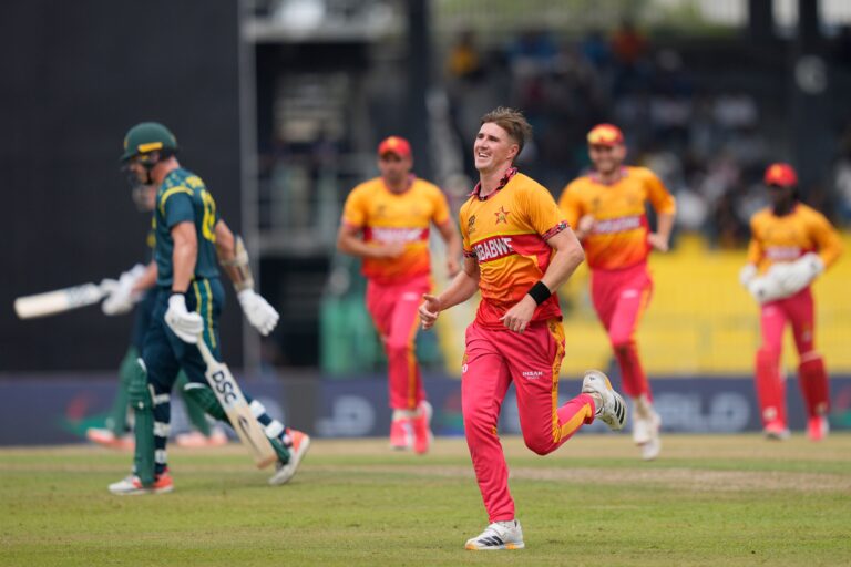 T20 वर्ल्ड कप में बड़ा उलटफेर: जिम्बाब्वे ने ऑस्ट्रेलिया को दी शिकस्त