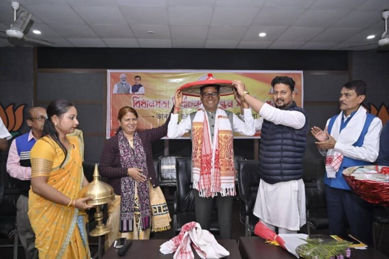 छत्तीसगढ़ के वित्त मंत्री ओ.पी. चौधरी ने असम में भाजपा चुनाव मैंजमेंट कमेटी की बैठक में भाग लिया