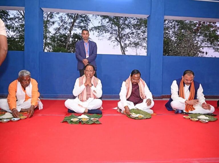 सीएम विष्णु देव साय चिरमिरी जगन्नाथ मंदिर पहुंचे, भगवान जगन्नाथ के किए दर्शन