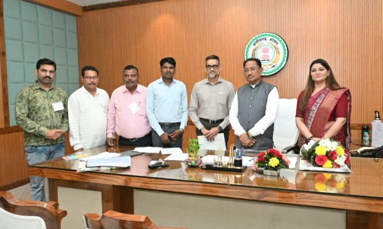 मुख्यमंत्री विष्णु देव साय से विधायक भावना बोहरा के नेतृत्व में प्रतिनिधिमंडल ने की मुलाकात; राष्ट्रीय शतरंज चैम्पियनशिप के आयोजन पर विस्तृत चर्चा