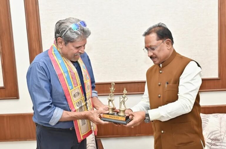 नवा रायपुर में अंतरराष्ट्रीय स्तर का प्रशिक्षण केंद्र और गोल्फ कोर्स बनाने की तैयारी: कपिल देव और सीएम साय की अहम मुलाकात