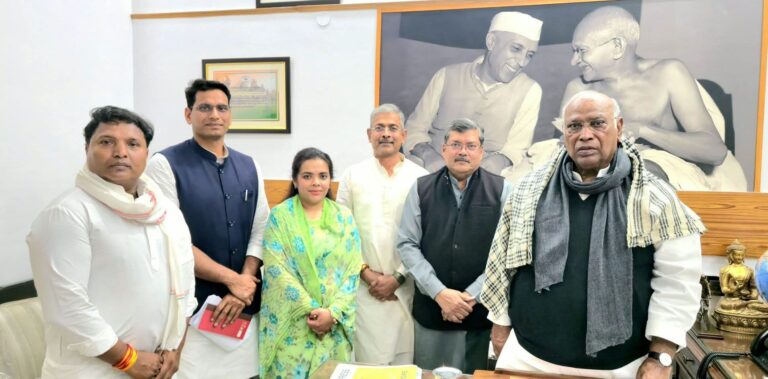 कांग्रेस के शीर्ष नेतृत्व के साथ देवेंद्र यादव की बैठक; गुजरात कांग्रेस की मजबूती के लिए बनी रणनीति