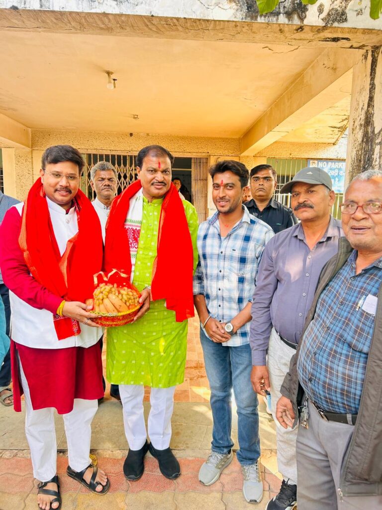 मजदूरों के हितों के लिए एकजुट हुआ संगठन: डॉ. जयप्रकाश यादव और मधुसूदन यादव के बीच हुई विशेष चर्चा