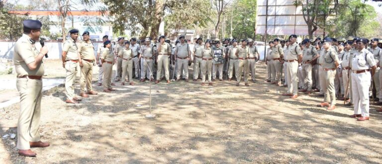 होली पर दुर्ग पुलिस का ‘सुरक्षा चक्र’: 900 जवानों का पहरा, ‘बाज़’ टीम और ड्रोन से होगी हुड़दंगियों की निगरानी