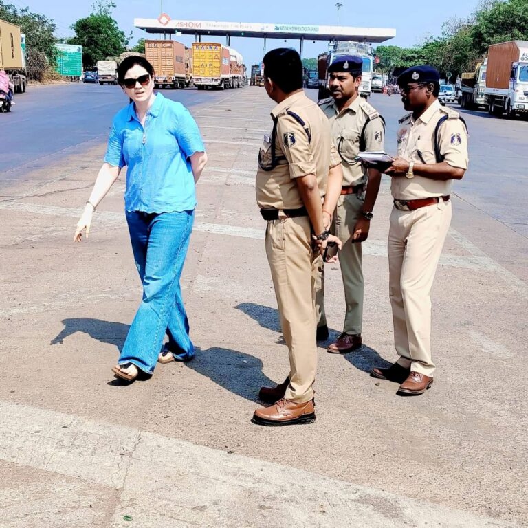 डोंगरगढ़ नवरात्रि: “आस्था का पथ, सुरक्षा का संकल्प”, एसपी अंकिता शर्मा ने संभाली कमान