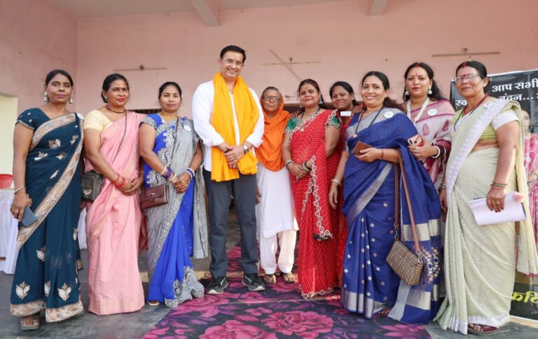 महिला सशक्तिकरण का शंखनाद: कविता पब्लिक वेलफेयर फाउंडेशन ने किया भव्य सम्मान समारोह का आयोजन