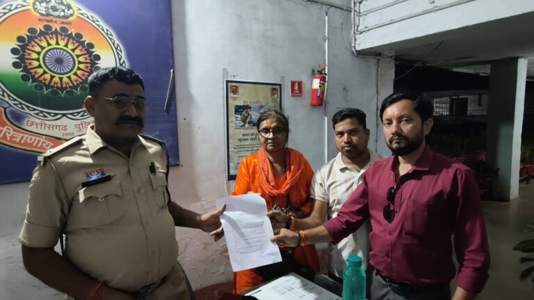 भिलाई इस्पात संयंत्र के अधिकारी पर FIR की मांग: हिंदू जागरण मंच ने खोला मोर्चा, प्रतिमाओं के अपमान का आरोप