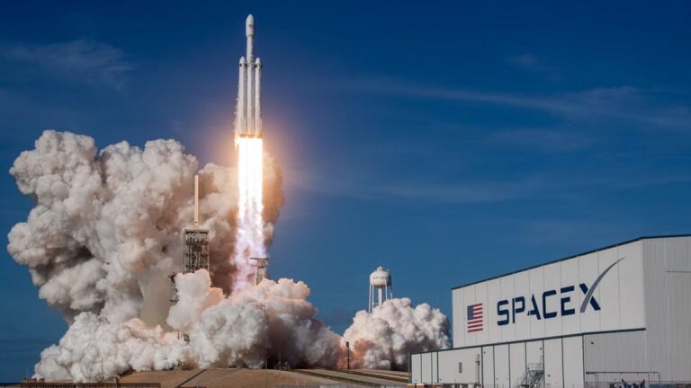 SpaceX ने लॉन्च किया CAS500-2 सैटेलाइट मिशन