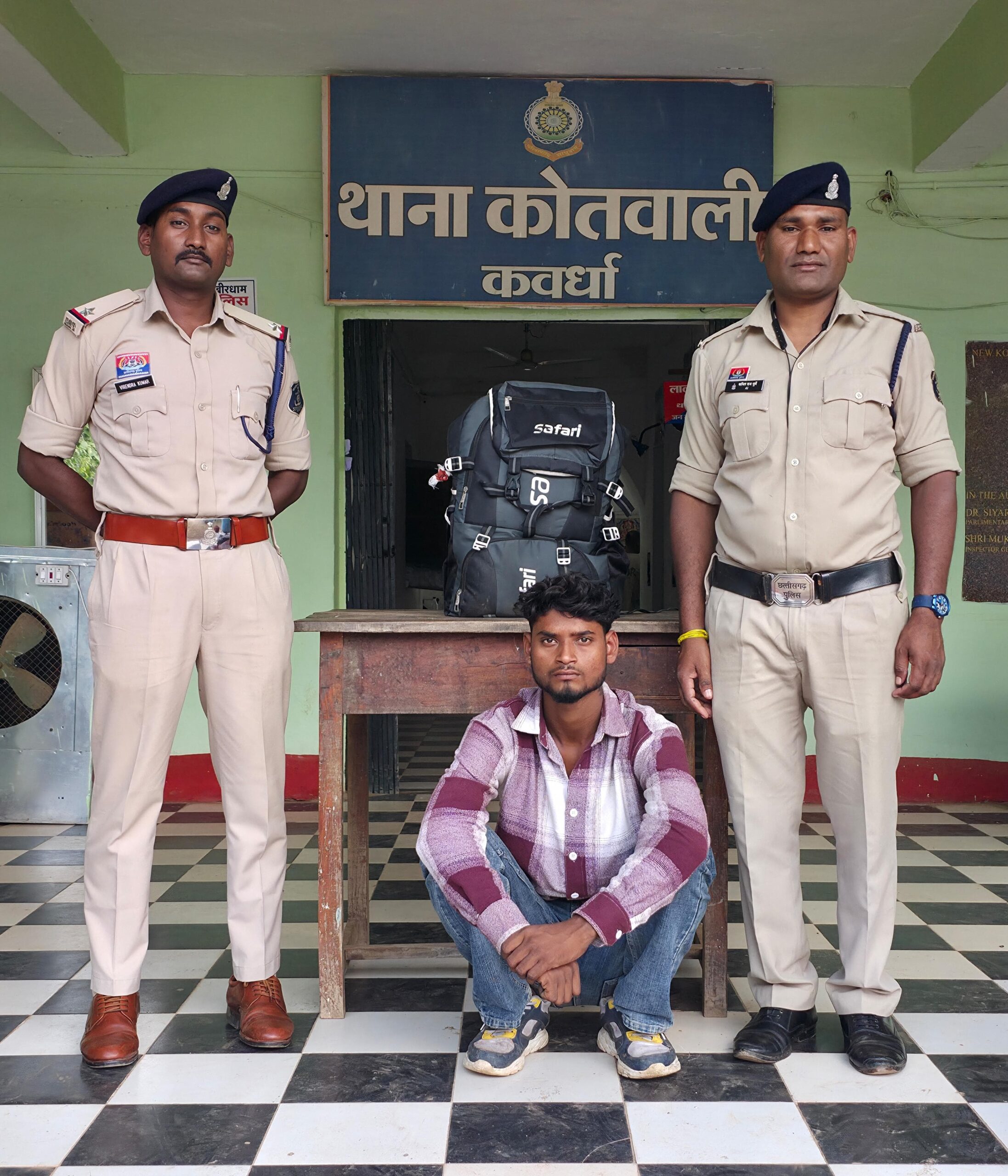 कबीरधाम में 5.10 लाख का गांजा जब्त: अंतरराज्यीय तस्कर चढ़ा पुलिस के हत्थे, दो दिन में 5 आरोपी गिरफ्तार